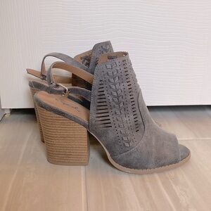 Qupid ankle booties